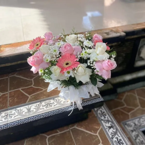 basket fresh flowers mix